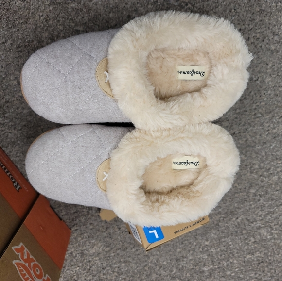 Dearfoams Woman's Memory Foam Clog Slippers Pile Cuff Lining Oatmeal L 9-10 - Picture 4 of 5